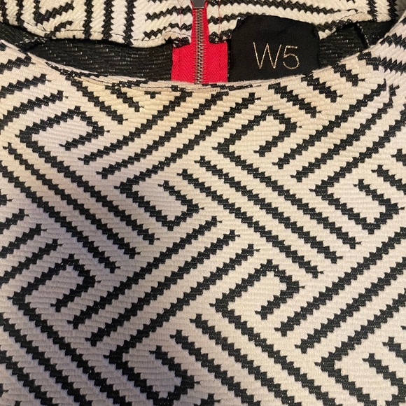 Lovely W5 black and white graphic top size M - Picture 3 of 6